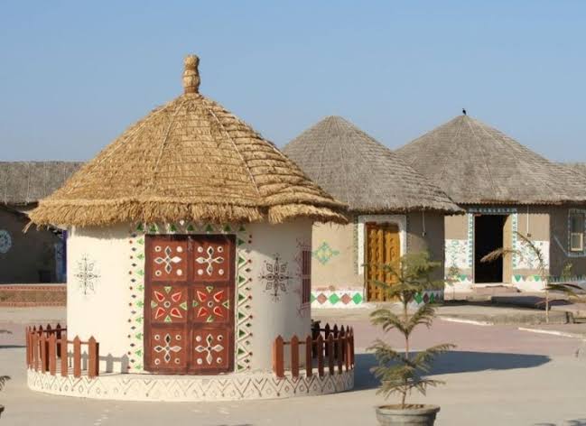 stay-in-mud-houses